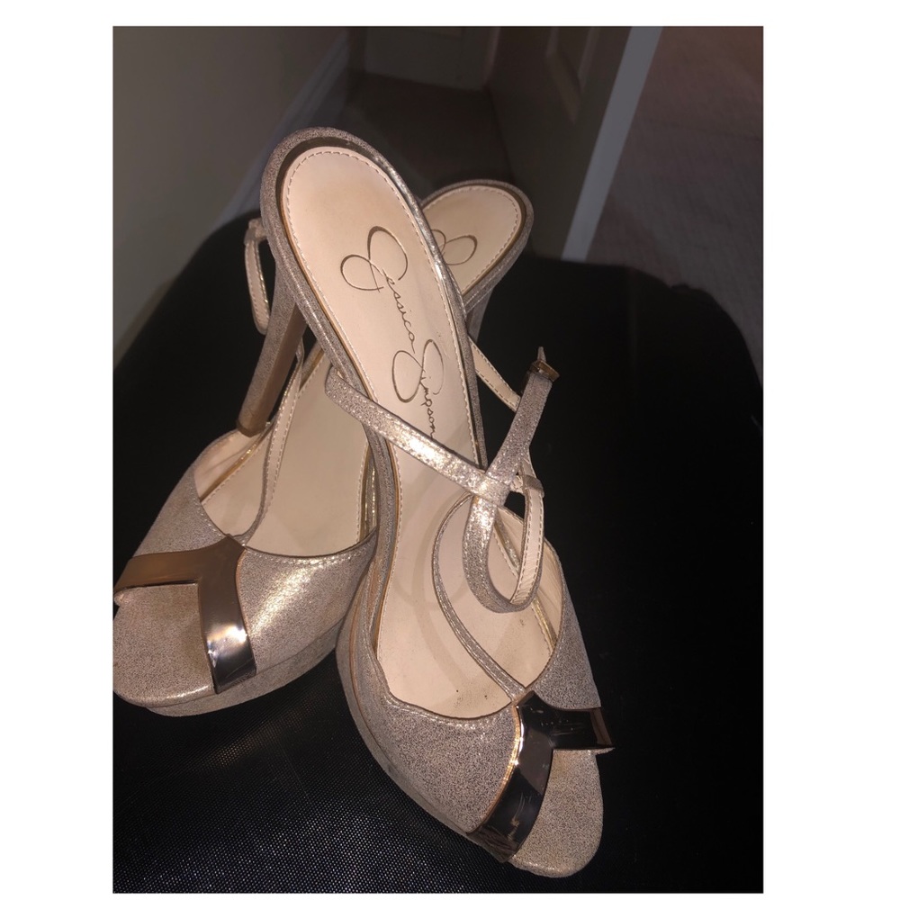 Jessica Simpson gold metallic platform heel